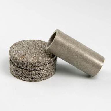 Porainā metāla filtri